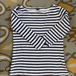 Women’s crew neck navy and white stripe shirt